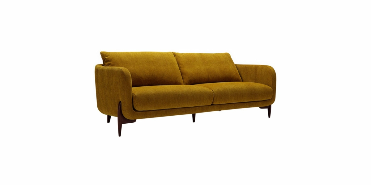 Un canapé chic en velours jaune avec un design moderne et élégant et des pieds en bois foncé, vu de face, incarne l'élégance et la qualité parisiennes. Canape Paris by Atelier Bis